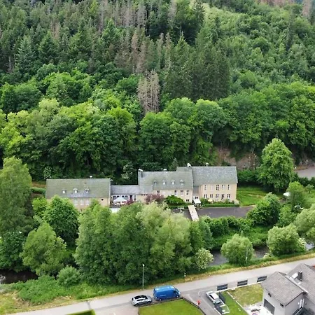 Waldoase Im Nationalpark Eifel Fuer 4 Personen Und Max 2 Hunde *