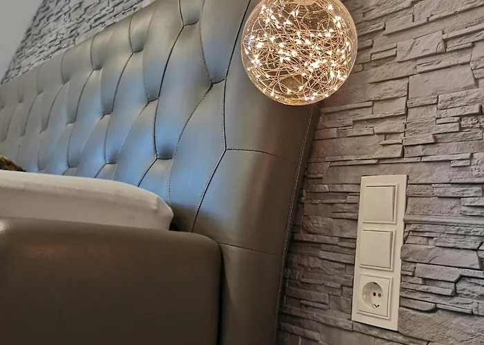 Waldoase Im Nationalpark Eifel Fuer 4 Personen Und Max 2 Hunde * Schleiden