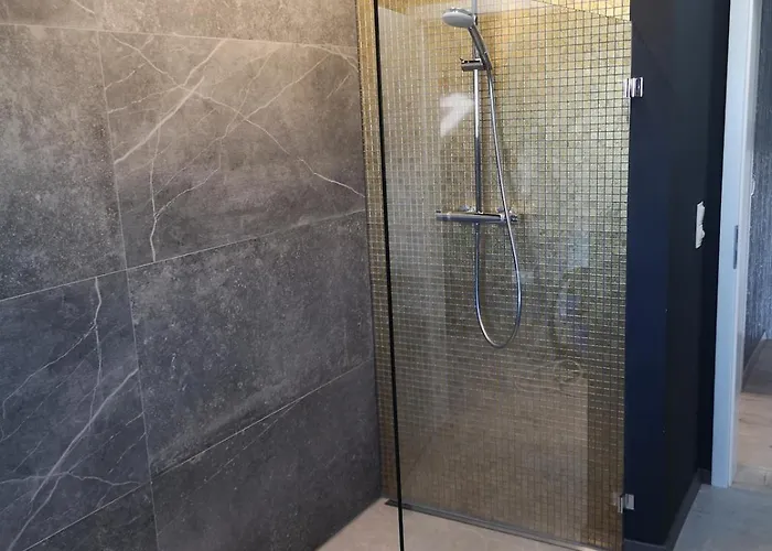 Waldoase Im Nationalpark Eifel Fuer 4 Personen Und Max 2 Hunde Διαμέρισμα *