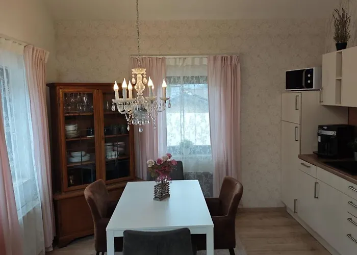 Waldoase Im Nationalpark Eifel Fuer 4 Personen Und Max 2 Hunde